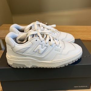Brand new never wore all white NEW BALANCE 550’s